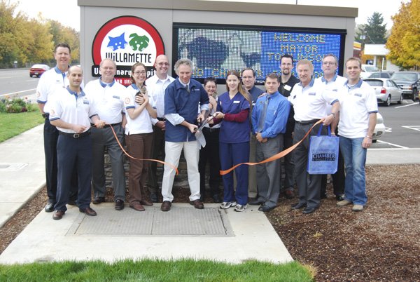Ribbon Cutting Willamette Veterinary Clinic