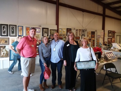 TJ Custom Mats & Frames Ribbon Cutting