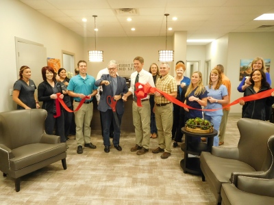 Desert Pain Specialist Ribbon Cutting