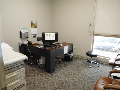 Desert Pain Specialist Ribbon Cutting